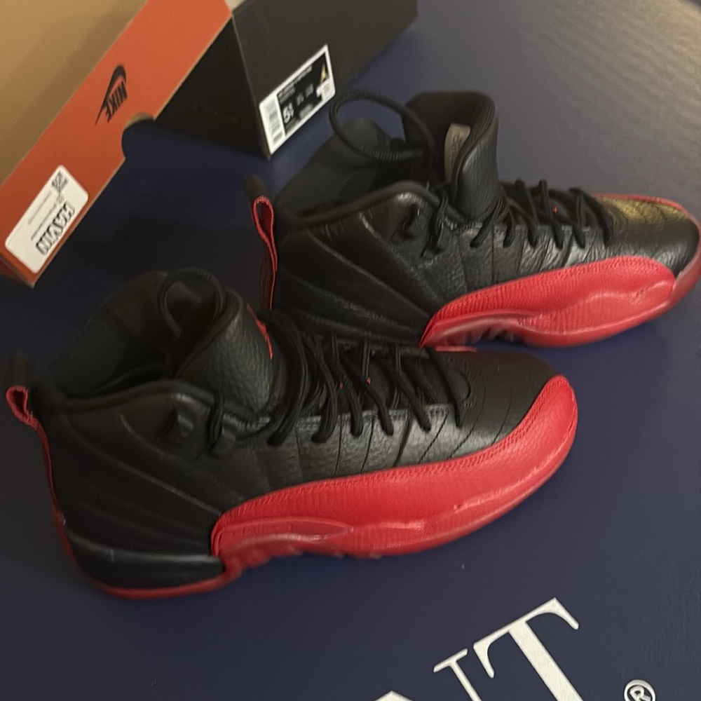 Nike Air Jordan 12 Retro Black Red FLU GAME